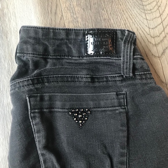 Guess Skinny Jeans - Picture 2 of 3